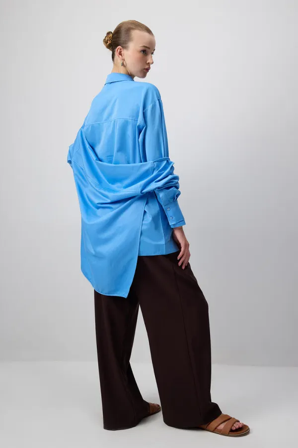 CHEMISE FONCTIONNELLE À NŒUDS