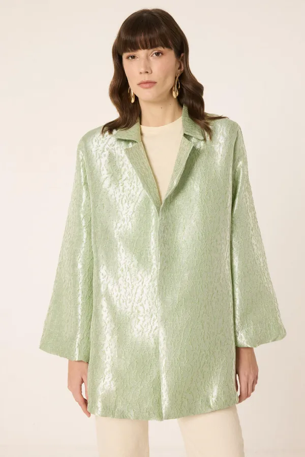 JAKARLI KEMER DETAYLI CEKET