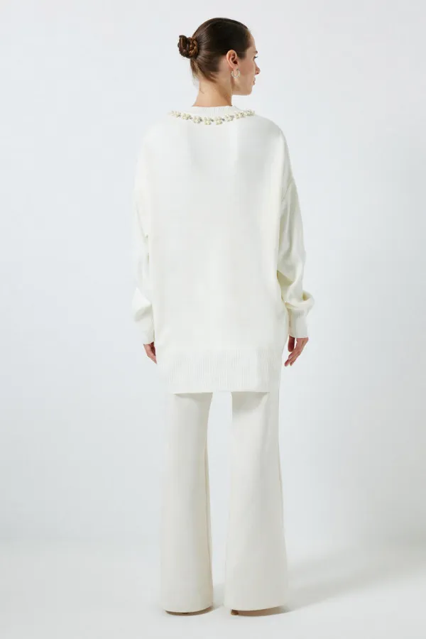 YAKASI İNCİLİ KAZAK