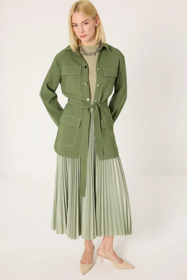 CHEMISE À COUTURES CONTRASTÉES