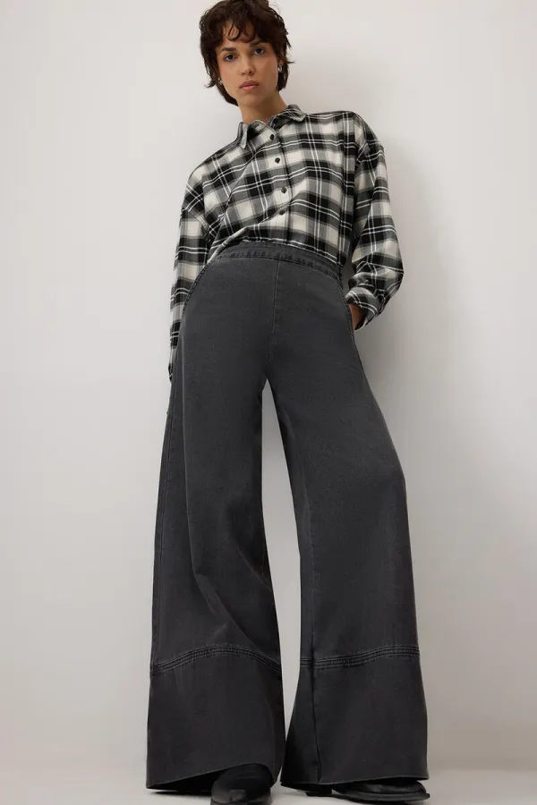 WIDE-LEG DENIM PANTS WIDE-LEG DENIM PANTS