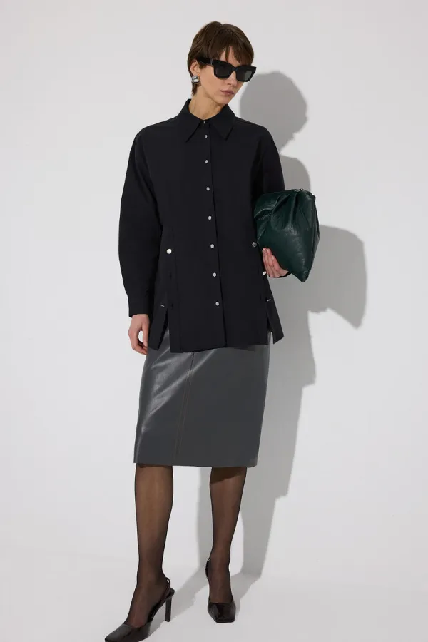 DÜĞME DETAYLI GÖMLEK