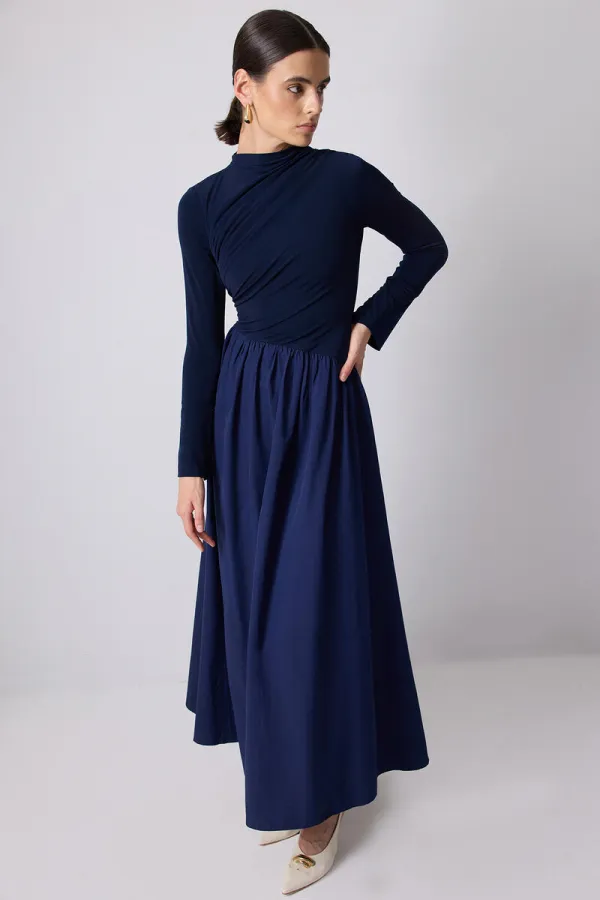 DRAPE DETAYLI ASİMETRİK ELBİSE