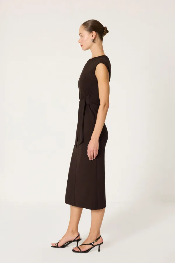 ROBE SANS MANCHES À NOUER