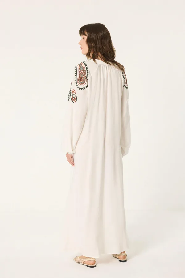 ROBE EN VISCOSE BRODÉE