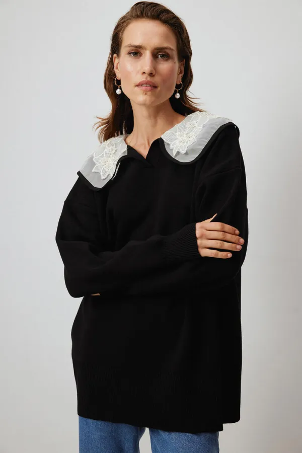 YAKASI İŞLEME DETAYLI TRİKO KAZAK