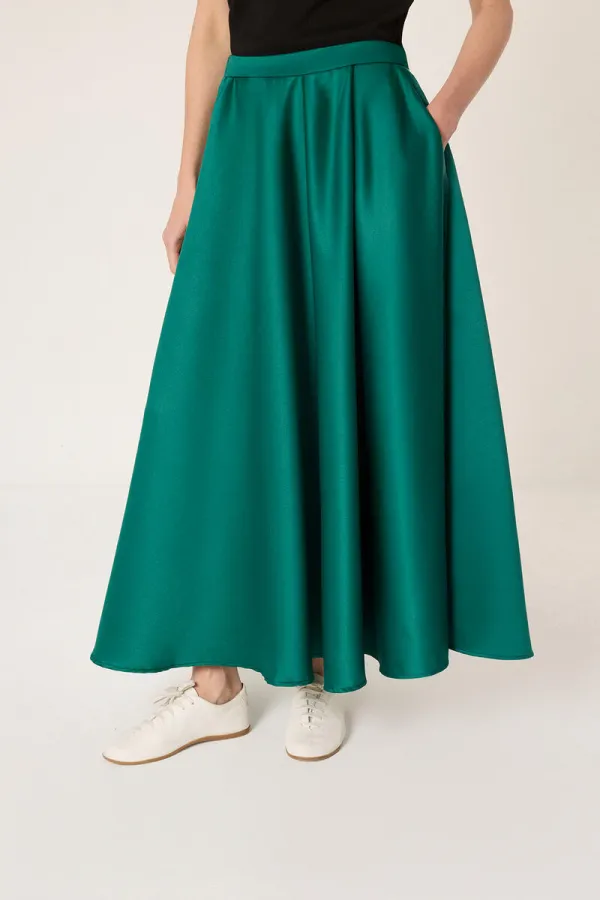 JUPE EN SATIN À VOLANTS