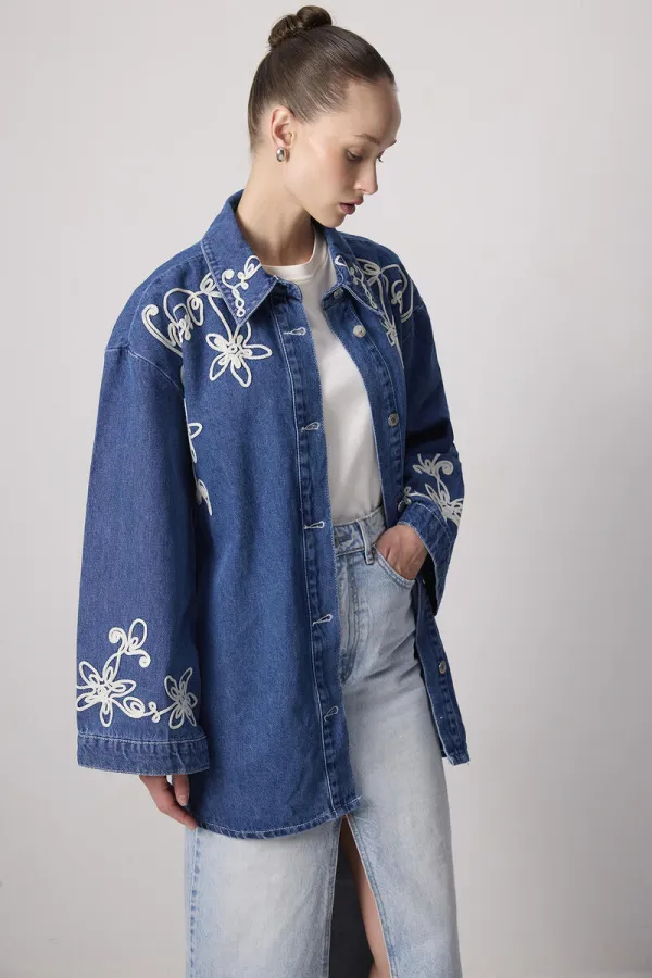 NAKIŞLI DENİM CEKET