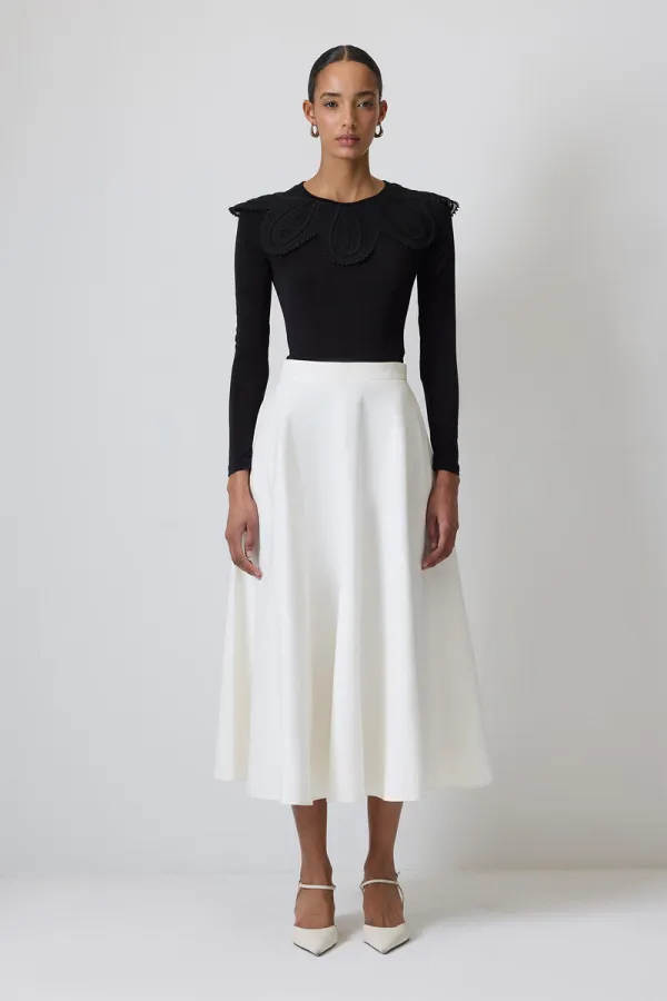 YAKASI DANTELLİ ÇITÇITLI BODY