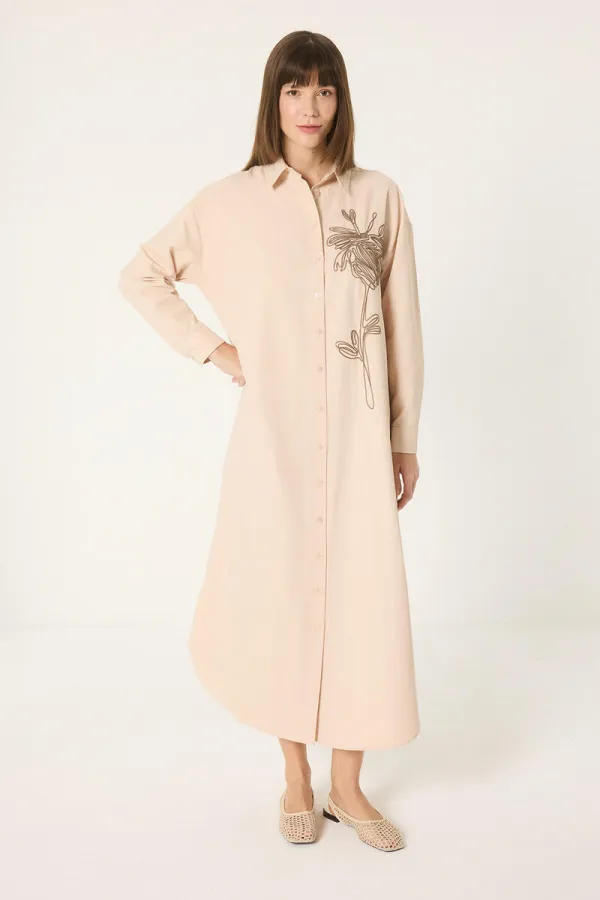 ROBE CHEMISE BRODÉE À TEXTURE NATURELLE