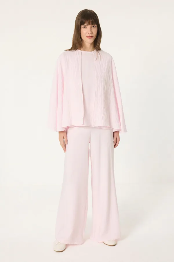 ENSEMBLE CHEMISE À CAPE ET PANTALON À JAMBES LARGES