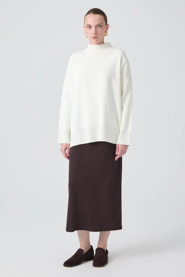 DİK YAKA BASIC TRİKO KAZAK