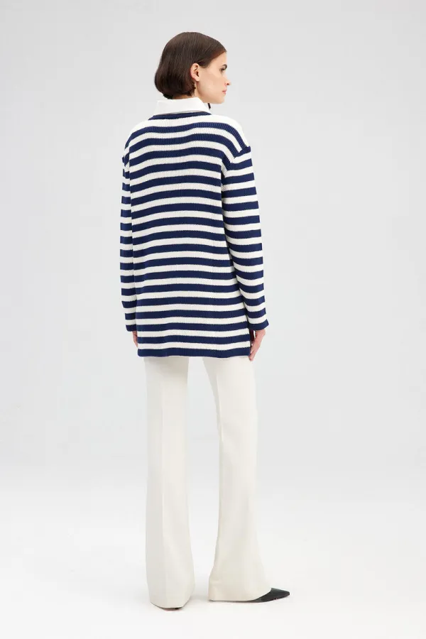 CARDIGAN LONG À BOUTONS DORÉS