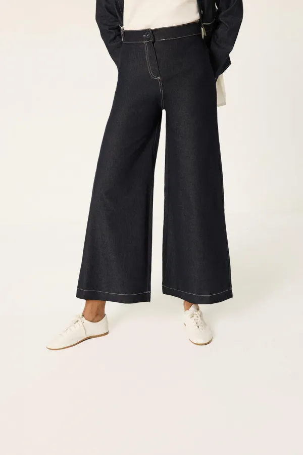 VESTE À PLIS, PANTALON, ENSEMBLE EN JEAN