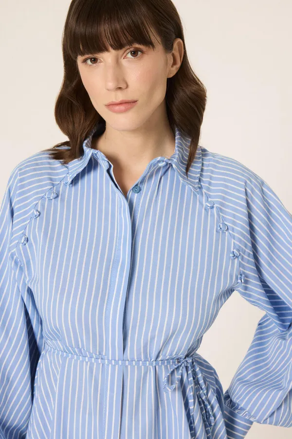 CHEMISE À RAYURES AVEC DÉTAILS DE BOUTONS