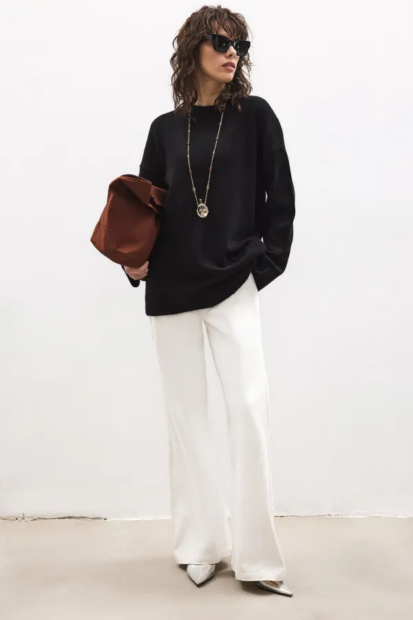 BASIC KNITTED SWEATER BASIC KNITTED SWEATER