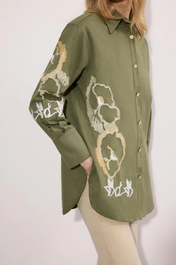 CHEMISE EN GABARDINE BRODÉE
