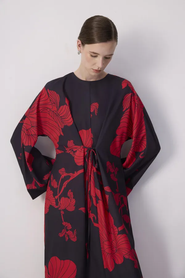 ÇİÇEK DESENLİ ÖNÜ BAĞLAMALI ELBİSE