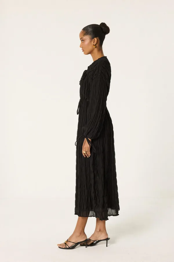 ROBE SPÉCIALE REMBOURRÉE ET FRONCÉE