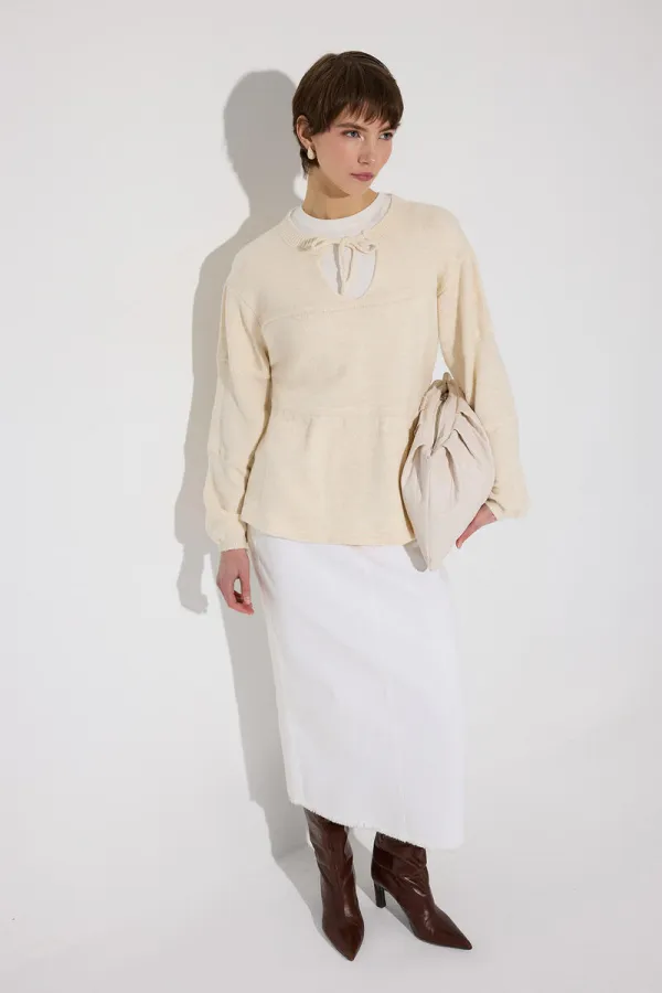 ÖNDEN BAĞLAMALI TRİKO KAZAK