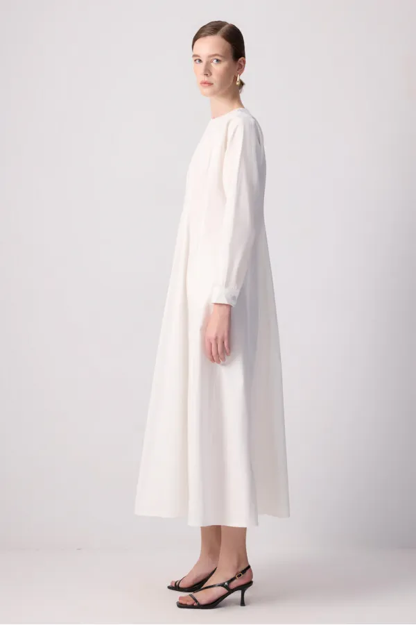 BELE OTURAN PAMUKLU ELBİSE