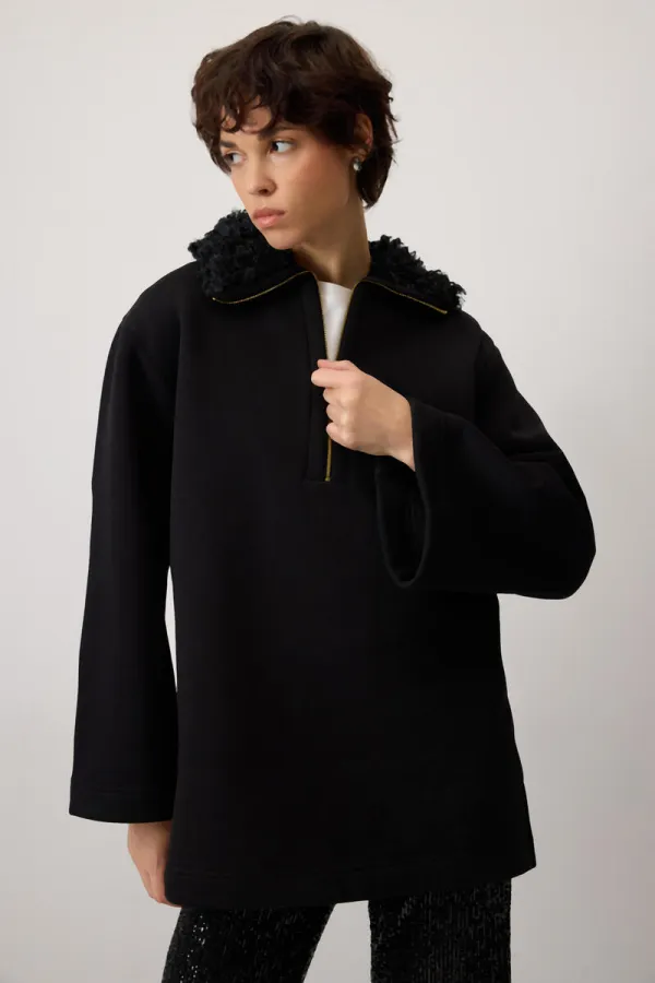 YAKASI KÜRKLÜ SWEATSHIRT YAKASI KÜRKLÜ SWEATSHIRT