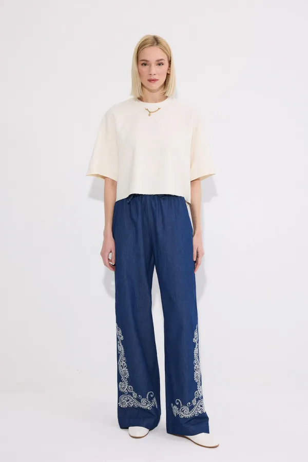 BELİ LASTİKLİ NAKIŞLI PANTOLON