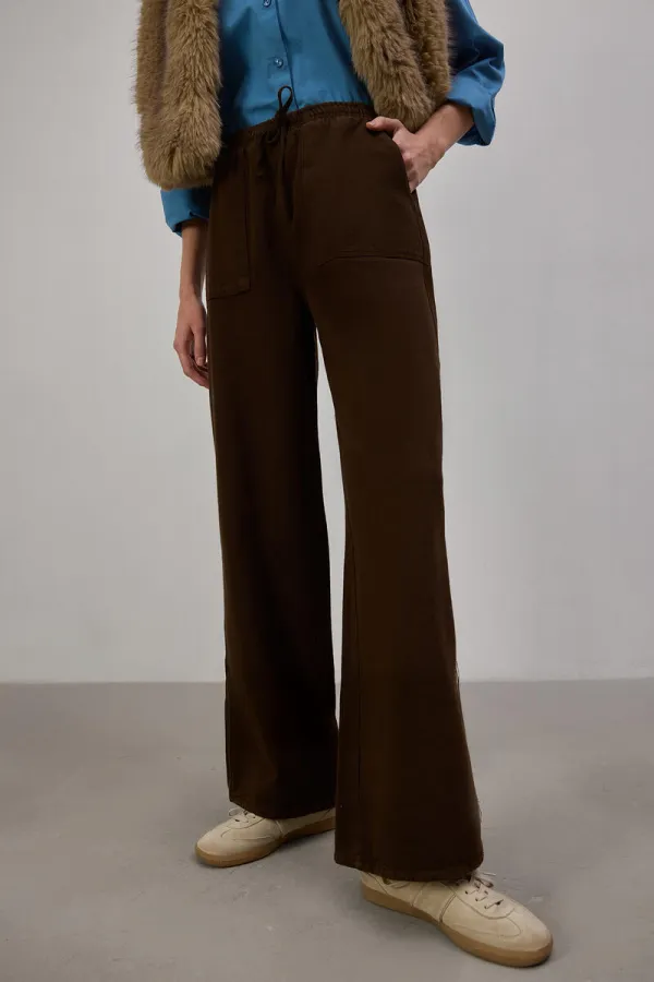 BELİ LASTİKLİ DÜZ PAÇA PANTOLON