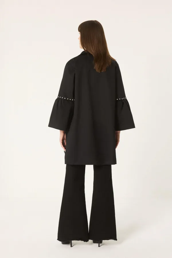 Veste en gabardine avec manches ornées de pierres