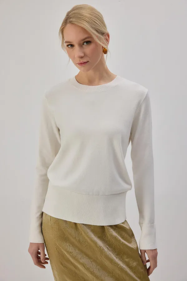 BASIC KNITTED SWEATER BASIC KNITTED SWEATER