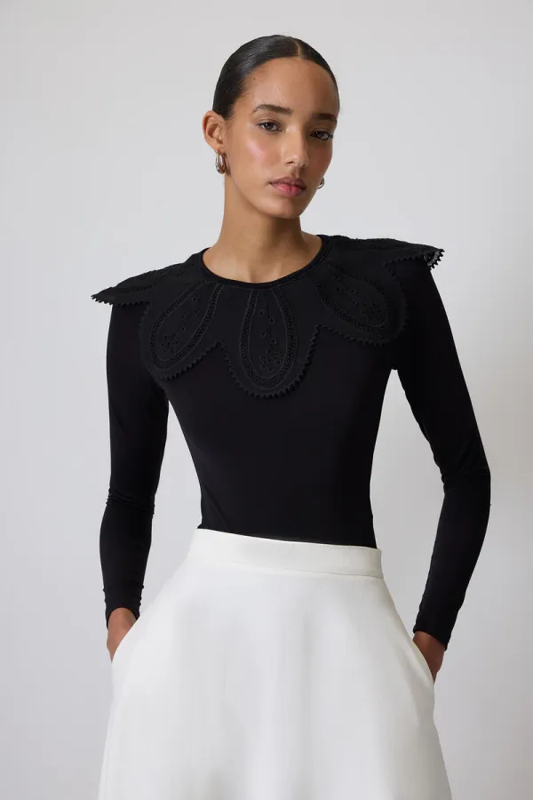 YAKASI DANTELLİ ÇITÇITLI BODY