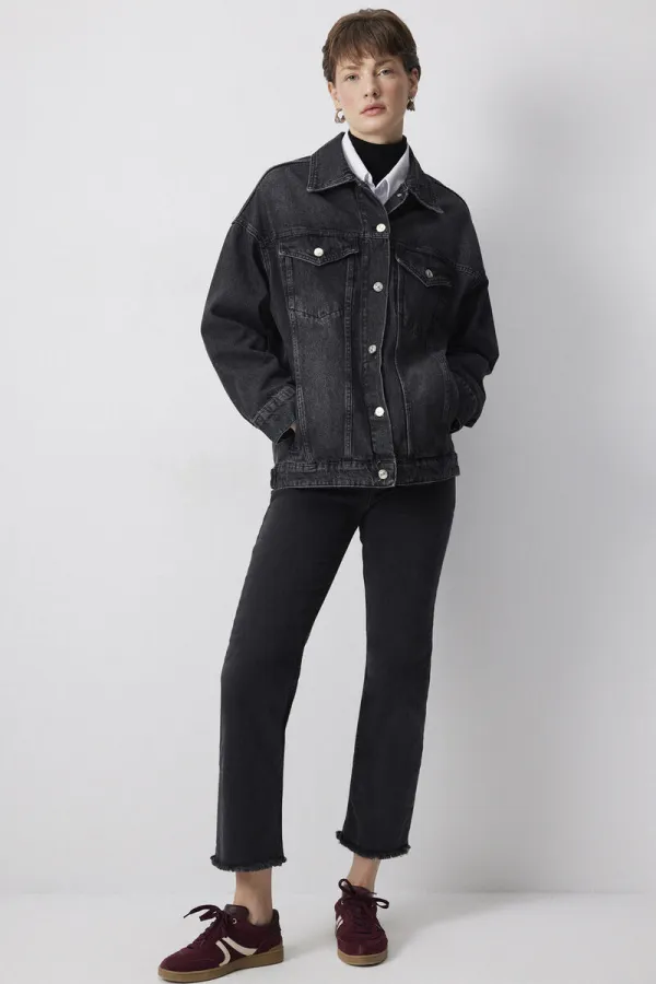 VESTE EN JEAN AVEC POCHES