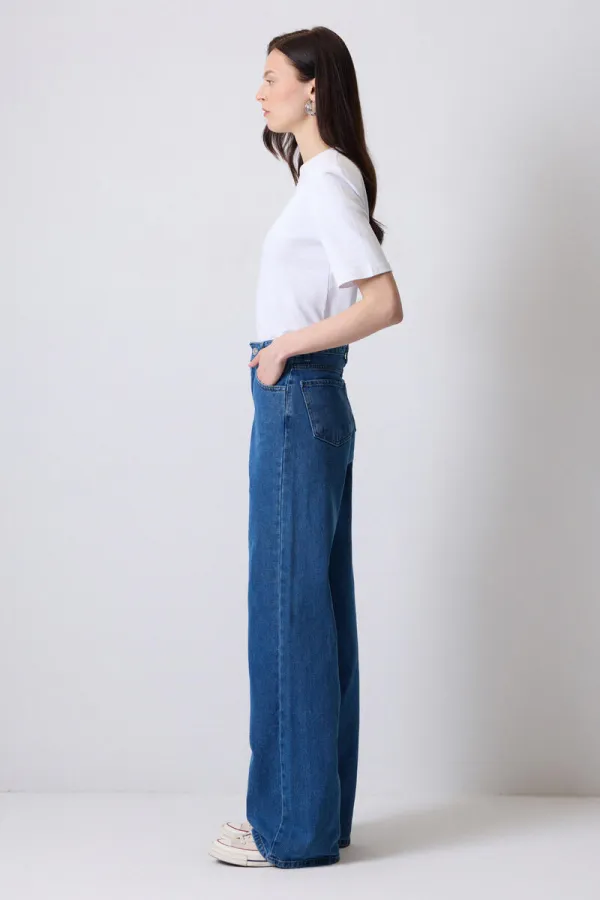 WIDE-LEG DENIM PANTS