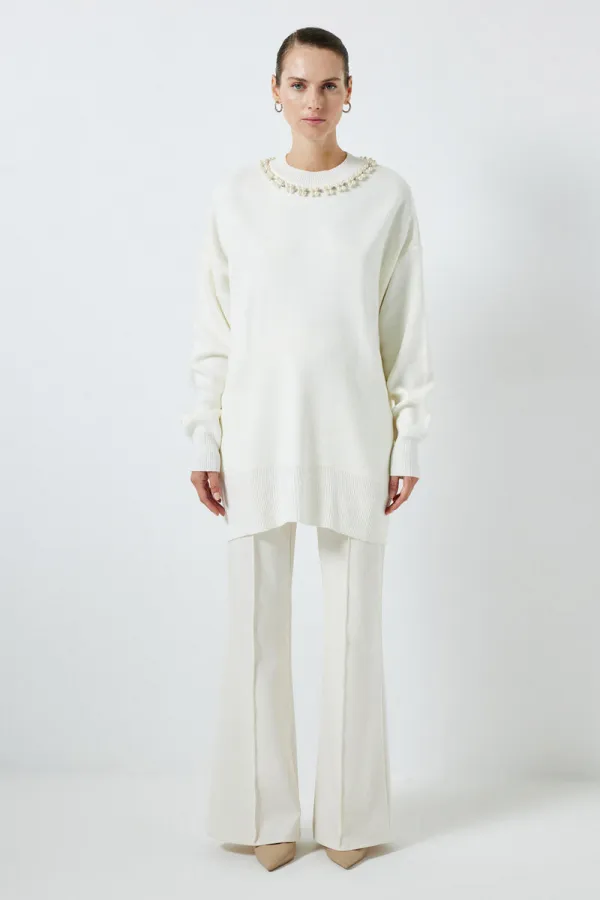 YAKASI İNCİLİ KAZAK