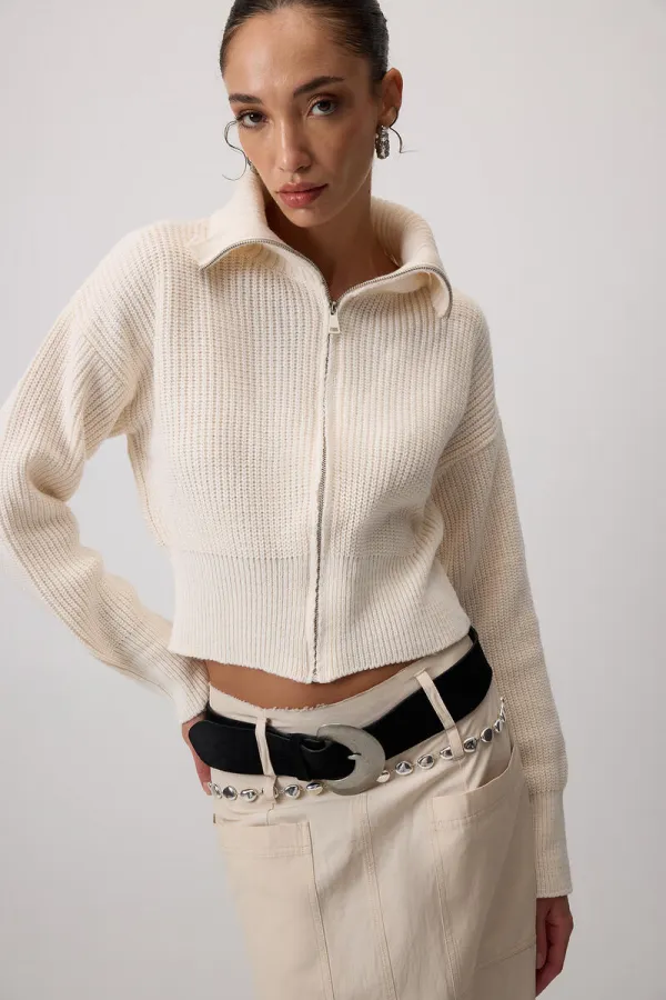 FERMUARLI GENIŞ YAKA TRIKO HIRKA