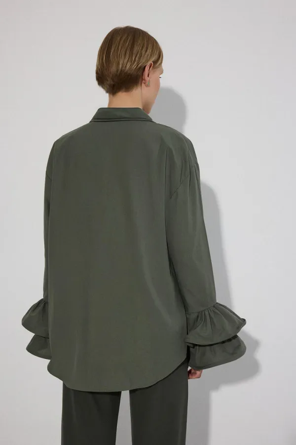 CHEMISE EN POPLIN AVEC DÉTAIL DE POIGNET