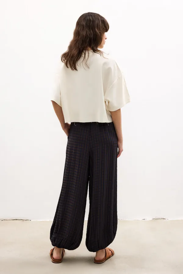 DESENLİ PAÇASI LASTİKLİ PANTOLON