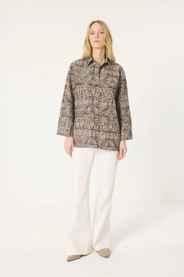 CHEMISE À MOTIFS ETHNIQUES