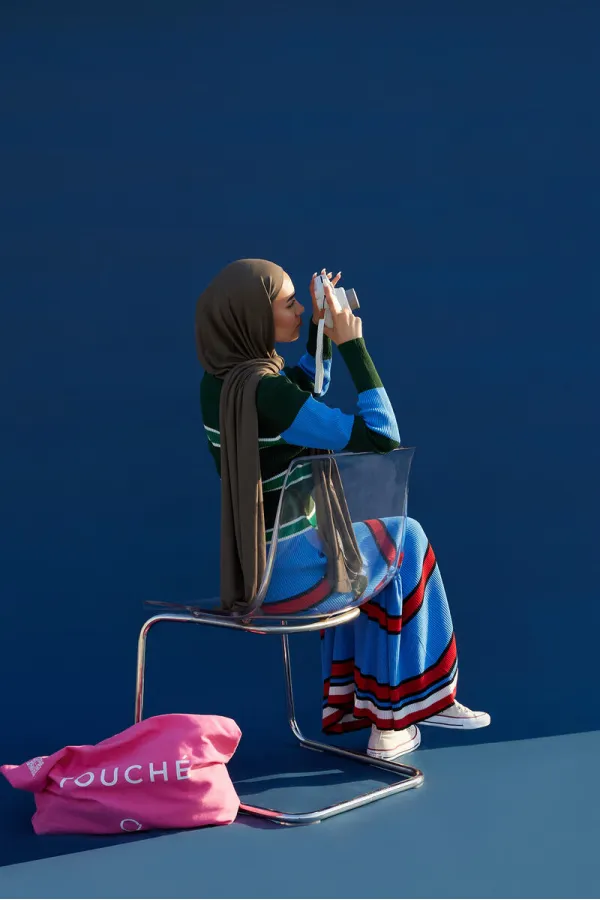 ÇOK RENKLİ ÇİZGİLİ TRİKO ELBİSE