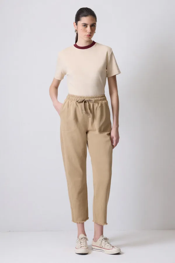 %100 PAMUKLU RİBANA YAKA KISA KOLLU T-SHIRT