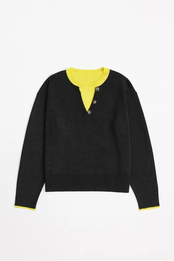 KONTRAST YAKA TRİKO KAZAK