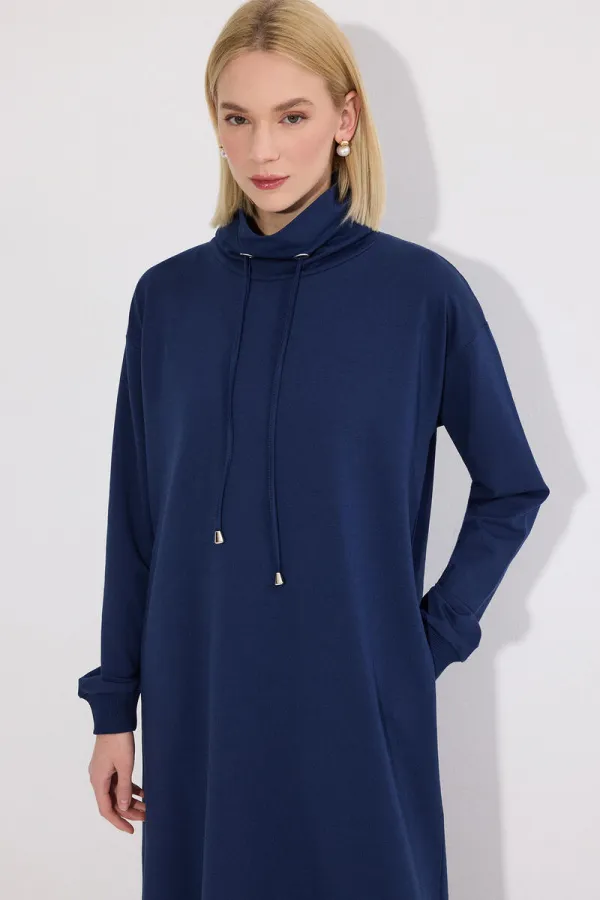 DİK YAKA ÖRME ELBİSE