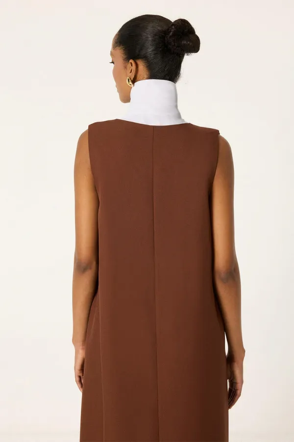 CLEAVAGE COVERING SHIRT COLLAR