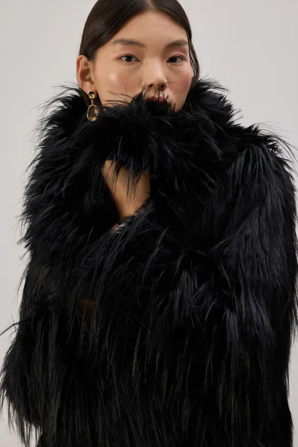 SHORT FAUX FUR COAT SHORT FAUX FUR COAT
