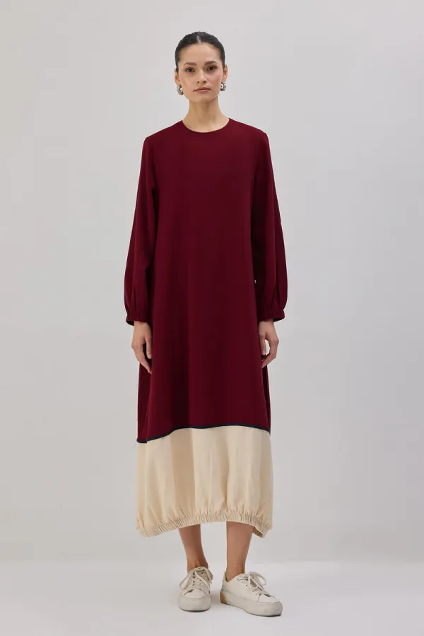 KONTRAST RENKLİ BÜZGÜLÜ ELBİSE