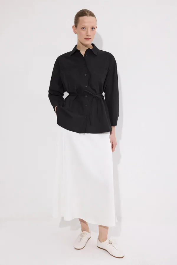 CHEMISE FINE À CEINTURE ET POCHES