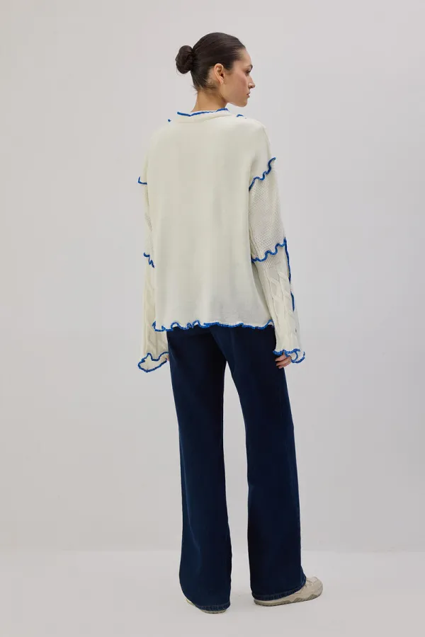 KONTRAST BİYELİ TRİKO HIRKA