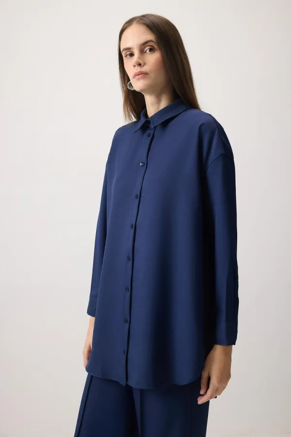 CHEMISE EN CRÊPE SURDIMENSIONNÉE