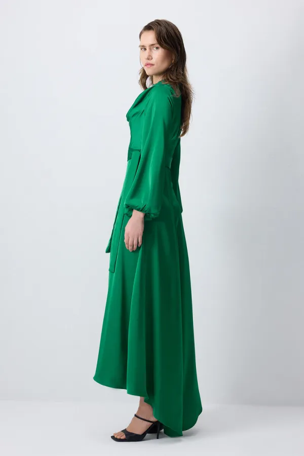 ROBE EN SATIN DRAPÉE