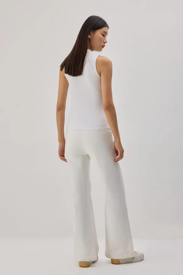 DİK YAKA KOLSUZ İÇLİK